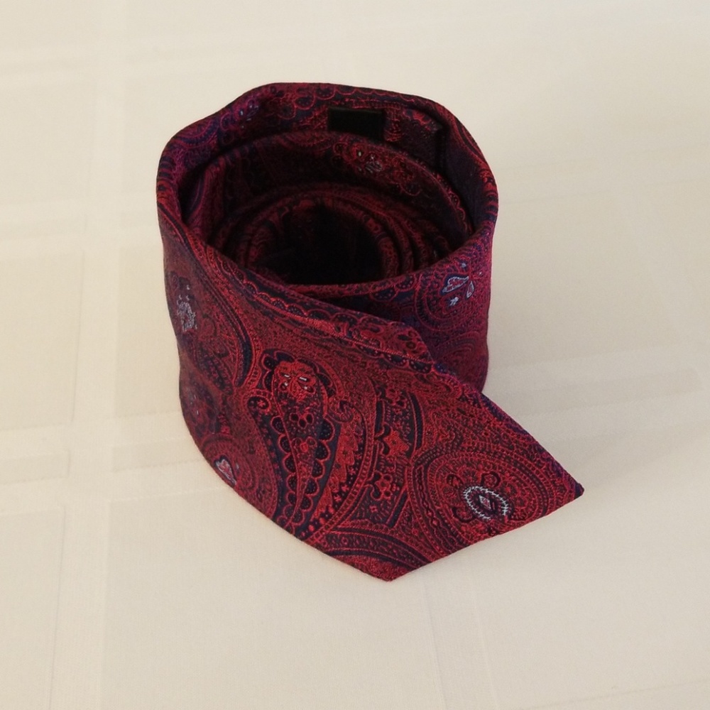 Black Saks Fifth Ave Men's Silk Tie